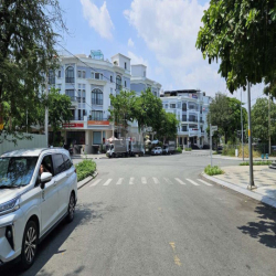 Căn hộ studio cao cấp full nội thất giá chỉ 8tr, thang máy lên tận nơi