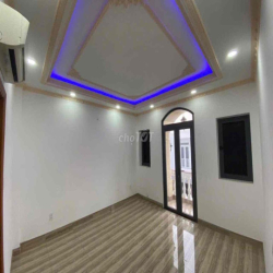 NHÀ 3 TẦNG LẦU SÂN THƯỢNG LÊ VĂN THỌ 4PN