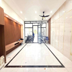 Văn phòng/ đại lý/ kho/ Mbkd 80m2 kdc Dương Hồng, lối vào Mizuky