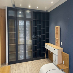 CÓ THANG MÁY - Nhà 407 Sư Vạn Hạnh, Q10 - 5TẦNG, GIÁ RẺ 6x, CHÍNH CHỦ