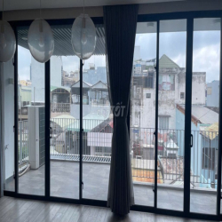 CÓ THANG MÁY - Nhà 407 Sư Vạn Hạnh, Q10 - 5TẦNG, GIÁ RẺ 6x, CHÍNH CHỦ
