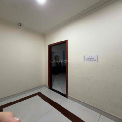 cho thuê toà nhà làm VP 1 hầm5 tầng diện tích 700m2 đường tạ hiện Q2