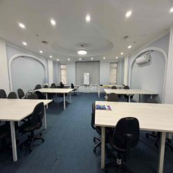 cho thuê toà nhà làm VP 1 hầm5 tầng diện tích 700m2 đường tạ hiện Q2