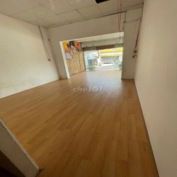 Mặt bằng kinh doanh 3.7mx11m đường Bùi Trọng Nghĩa, Trảng Dài