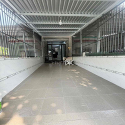 Nhà mới 100% 3 phòng 3 máy lạnh gần chợ Cái Răng