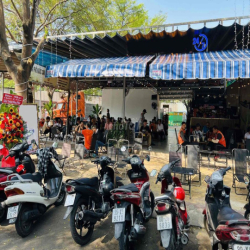 Sang quán Cafe 18x15 căn góc gần Cao Đẳng Công Thương Quận 9