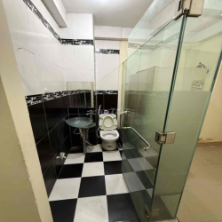 chính chủ cho thuê 3l, 2PN,2WC, 1 sân thượng