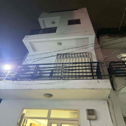 chính chủ cho thuê 3l, 2PN,2WC, 1 sân thượng