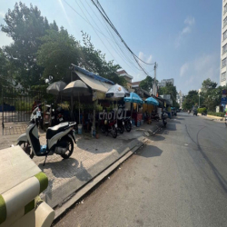 Cho thuê 1000m2 mặt bằng đất trống khu đường Hậu Giang, P11, Quận 6