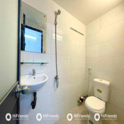 PHÒNG CỬA SỔ TRỜI - ỐP GACH BÓNG LOÁNG - GẦN NGÃ TƯ XÃ