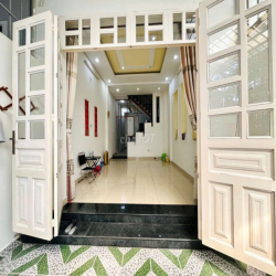 NHÀ TRỆT 2 LẦU ĐẬU ĐƯỢC 2 XE HƠI