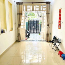 NHÀ TRỆT 2 LẦU ĐẬU ĐƯỢC 2 XE HƠI