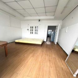 CHO THUÊ 2 PHÒNG NGỦ BAN CÔNG