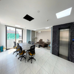 Chính chủ cần cho thuê sàn 60m2 lô góc mặt phố Hoàng Quốc Việt giá tốt