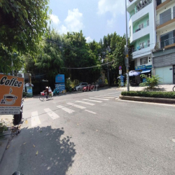 Cần cho thuê mặt bằng làm văn phòng tầng trệt, 80m2, giá 12tr Ms Viêm