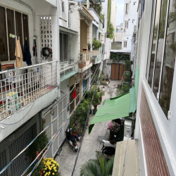 Nhà hẻm 302 Hai Bà Trưng, Q1: 5mx14m , 1 lầu, 3PN, 2W, gần chợ T.Định