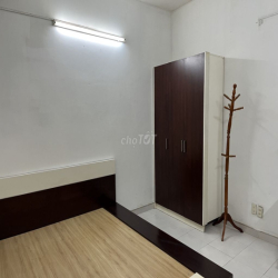 Nhà hẻm 302 Hai Bà Trưng, Q1: 5mx14m , 1 lầu, 3PN, 2W, gần chợ T.Định