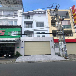Cho thuê toà nhà đường số 4 DT 6x22m 4.5 tấm nhà đẹp 7 phòng lớn, 7wc