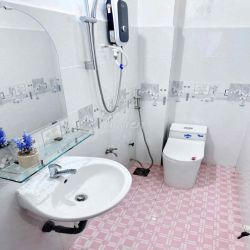 Ngay Sân Bay 2PN máy Giặt Riêng 6tr4 Nội thất có sẵn