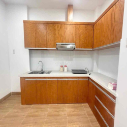 Cho Thuê Nhà Căn Góc Mặt Tiền Đường - 1 TRỆT 2 LẦu - Phước Long
