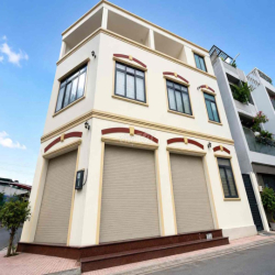 Cho Thuê Nhà Căn Góc Mặt Tiền Đường - 1 TRỆT 2 LẦu - Phước Long