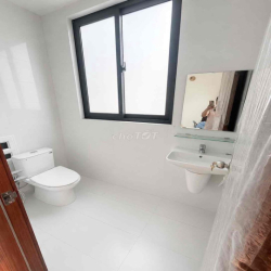 Cho Thuê Nhà Căn Góc Mặt Tiền Đường - 1 TRỆT 2 LẦu - Phước Long