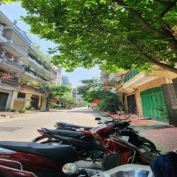 Cho thuê nhà 60 m2 x 4 tầng, 2PN, Ô TÔ ĐỖ CỬA, SẠCH ĐẸP 12,5 tr/th