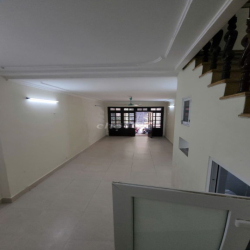 Cho thuê nhà 60 m2 x 4 tầng, 2PN, Ô TÔ ĐỖ CỬA, SẠCH ĐẸP 12,5 tr/th