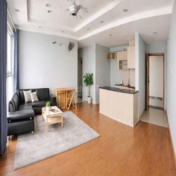 Cần cho thuê 2PN full nội thất có sân vườn tại chung cư Hưng Phát 1