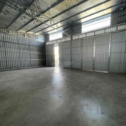 Quận 7 kho chính chủ giá 3000k