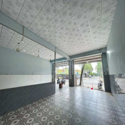 Cho thuê nhà mặt tiền ngang 10m kế bệnh viện nhi đồng Cần Thơ