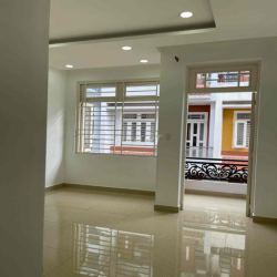cần cho thuê căn nhà hẽm 520 Quốc lộ 13 , p. hiệp bình phước .thủ đức