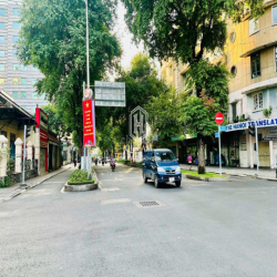 🌟Góc 2MT - NGUYỄN DU, Quận 1 - 27x10m trống suốt🌟