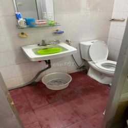 cho thuê căn hộ tầng 2 khu C8 kim liên nhà chính chủ