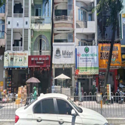 Cho thuê mặt bằng đẹp trung tâm