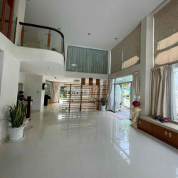 CHO THUÊ BIỆT THỰ FULL NỘI THẤT -5 PHÒNG NGỦ- 50 Triệu