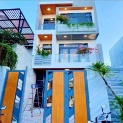 Nhà 3 tầng MT gần Tô Hiệu & biển Nguyễn Tất Thành