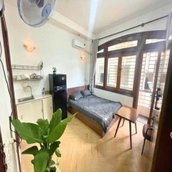 PHÒNG BAN CÔNG FULL NỘI THẤT QUẬN 1