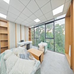 Cho thuê sàn văn phòng Nguyễn Hoàng 60m2 giá 11tr vuông vắn full kính