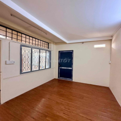 NGUYÊN CĂN MẶT TIỀN ÂU CƠ  - KẾ NHÀ HÀNG BẠCH KIM