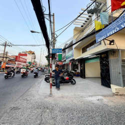 NGUYÊN CĂN MẶT TIỀN ÂU CƠ  - KẾ NHÀ HÀNG BẠCH KIM