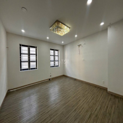 Cho thuê nguyên sàn lầu cityland giá 8tr