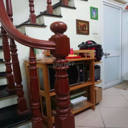 nhà ngõ 106 hoàng sâm 30m x5T ô tô đỗ cửa
