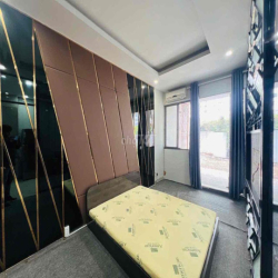 Cho thuê nhà nguyên căn sân vườn