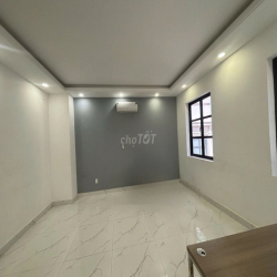 Nguyên sàn lầu 1 Cityland có lẻ phòng, sẵn máy lạnh giá 12tr