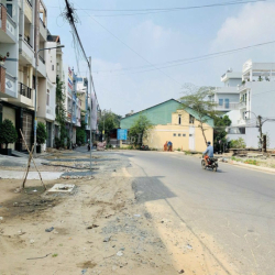 Cho thuê 750m2 đất, 35 triệu sau bến xe Miền Tây, Full thổ cư