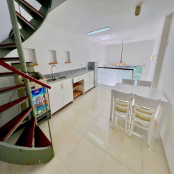 Cho thuê nhà nguyên căn đường Vạn Kiếp siêu rộng có ban công