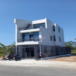 Nhà cho thuê nguyên căn (chính chủ), xây mới %, full nội thất mới