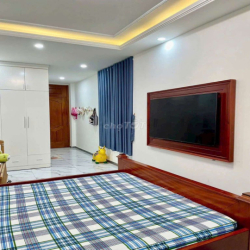 CHO THUÊ NHÀ FULL NỘI THẤT HẺM XE HƠI 4PN 5WC PHƯỜNG 11 GÒ VẤP