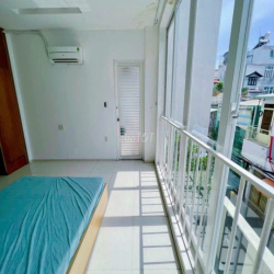 Cho thuê nhà nguyên căn đường Vạn Kiếp siêu rộng có ban công